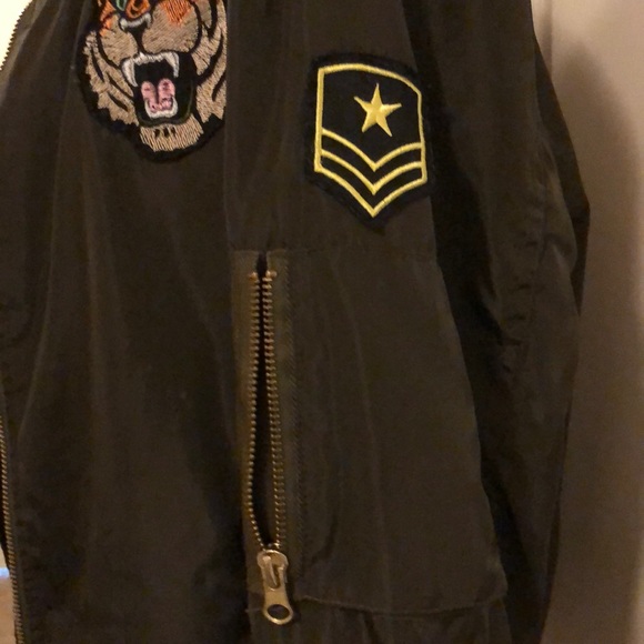 Love Tree Bomber Jacket with patch details sz L - Picture 9 of 9